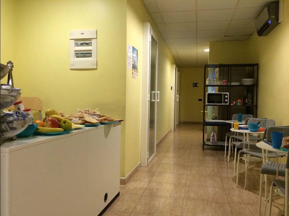 Barcelona City North Hostal Εξωτερικό φωτογραφία
