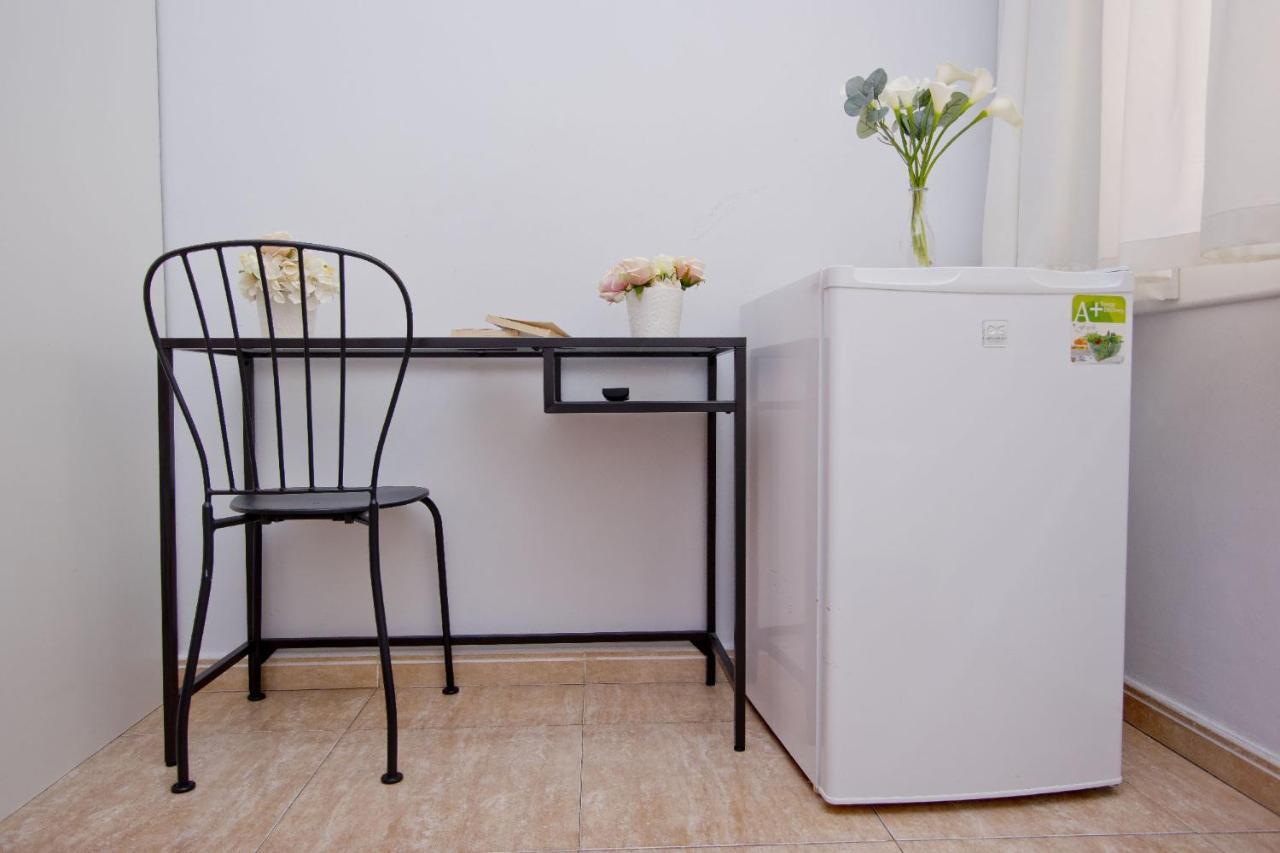 Barcelona City North Hostal Εξωτερικό φωτογραφία