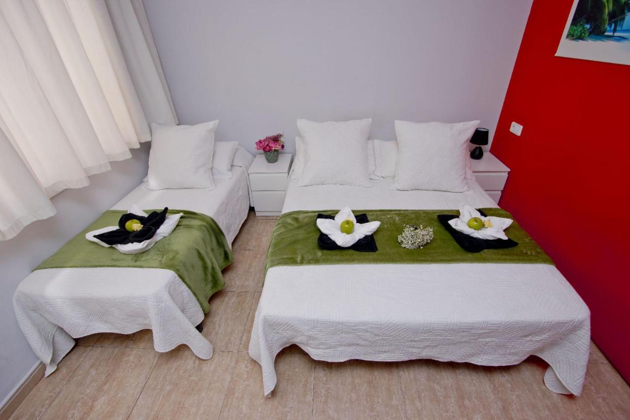 Barcelona City North Hostal Εξωτερικό φωτογραφία