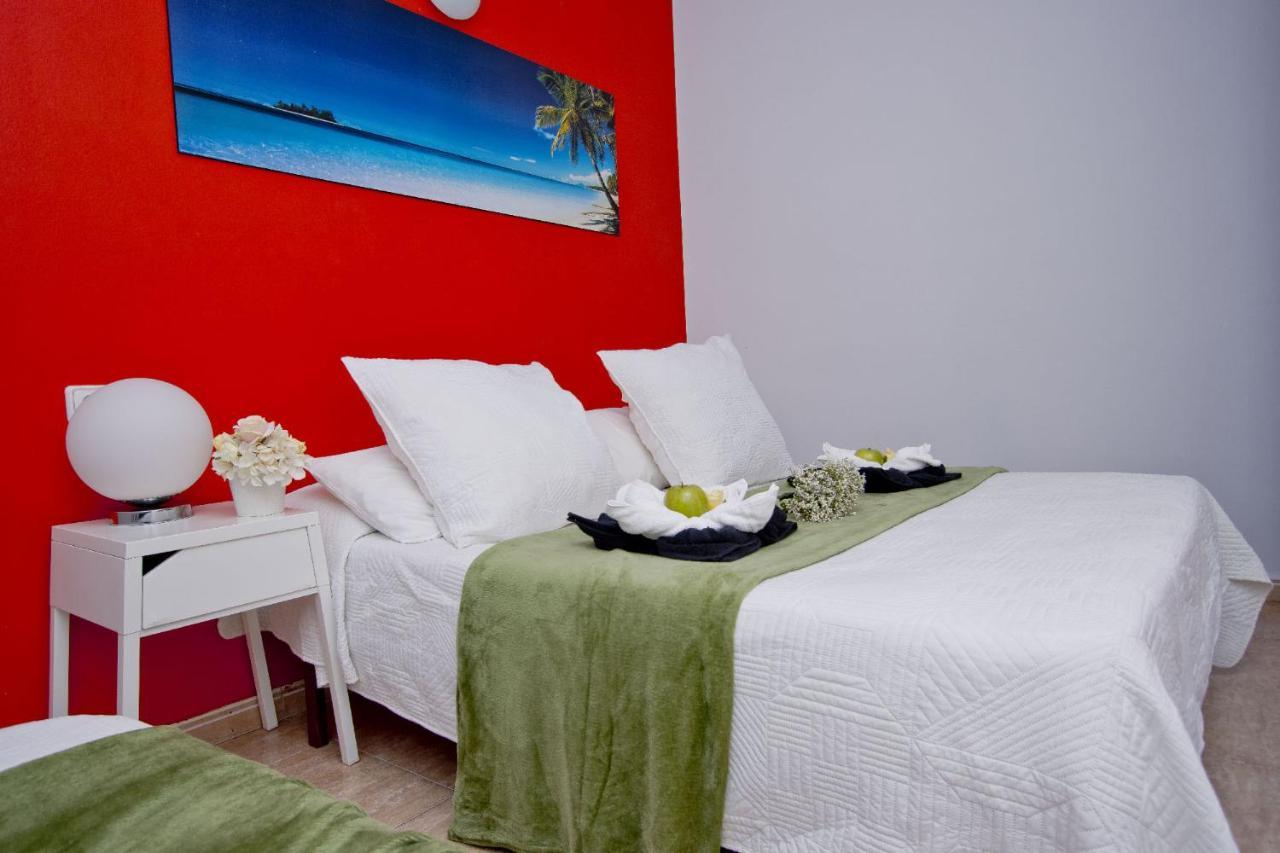 Barcelona City North Hostal Εξωτερικό φωτογραφία