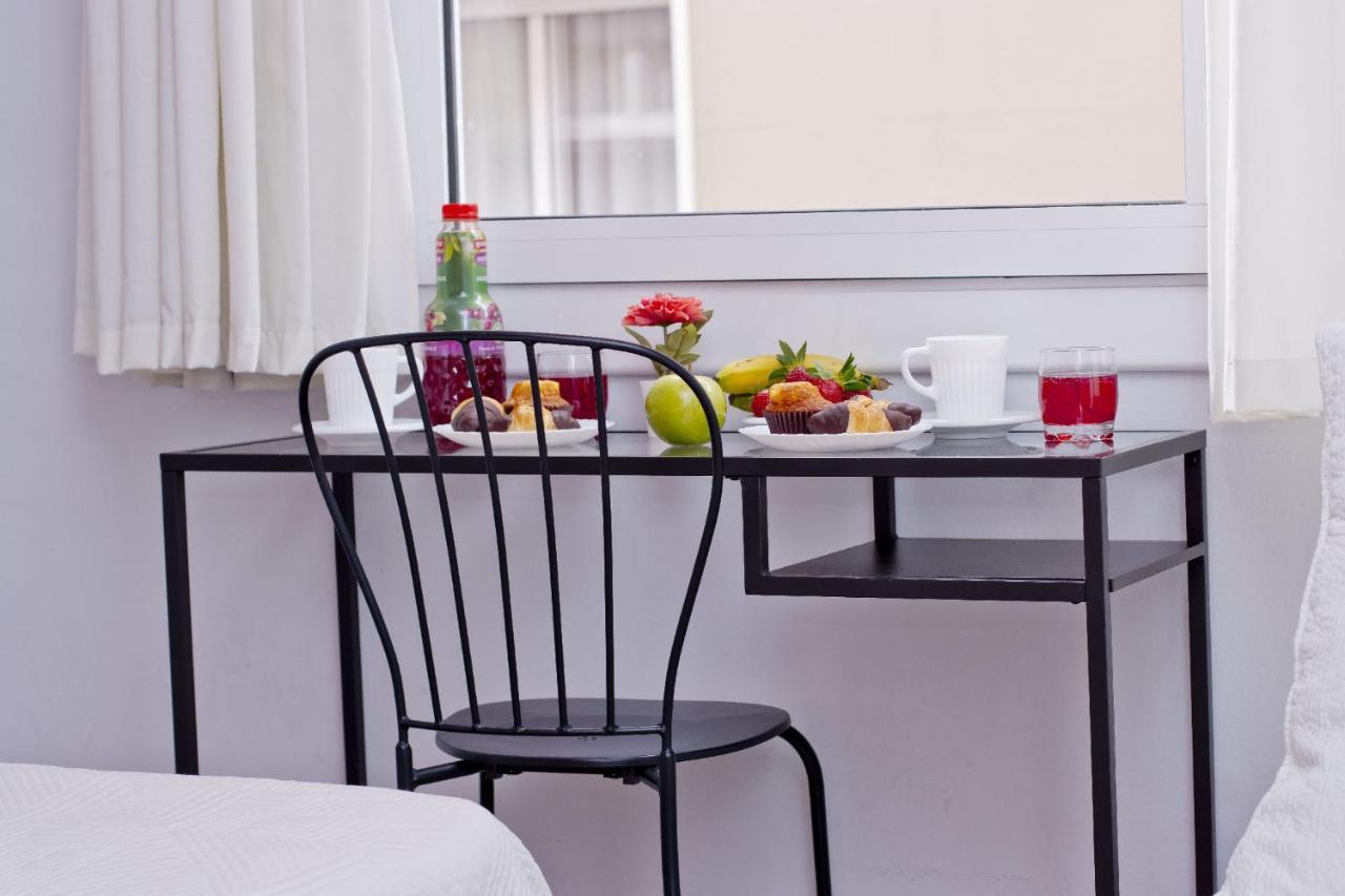 Barcelona City North Hostal Εξωτερικό φωτογραφία