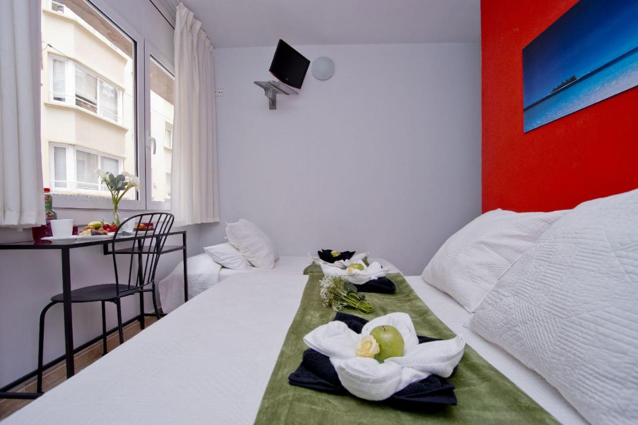 Barcelona City North Hostal Εξωτερικό φωτογραφία