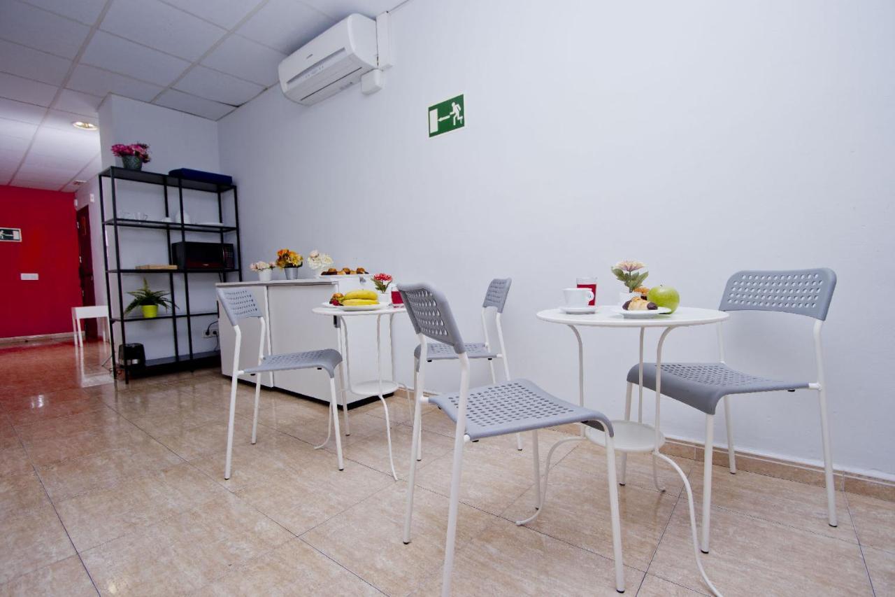 Barcelona City North Hostal Εξωτερικό φωτογραφία