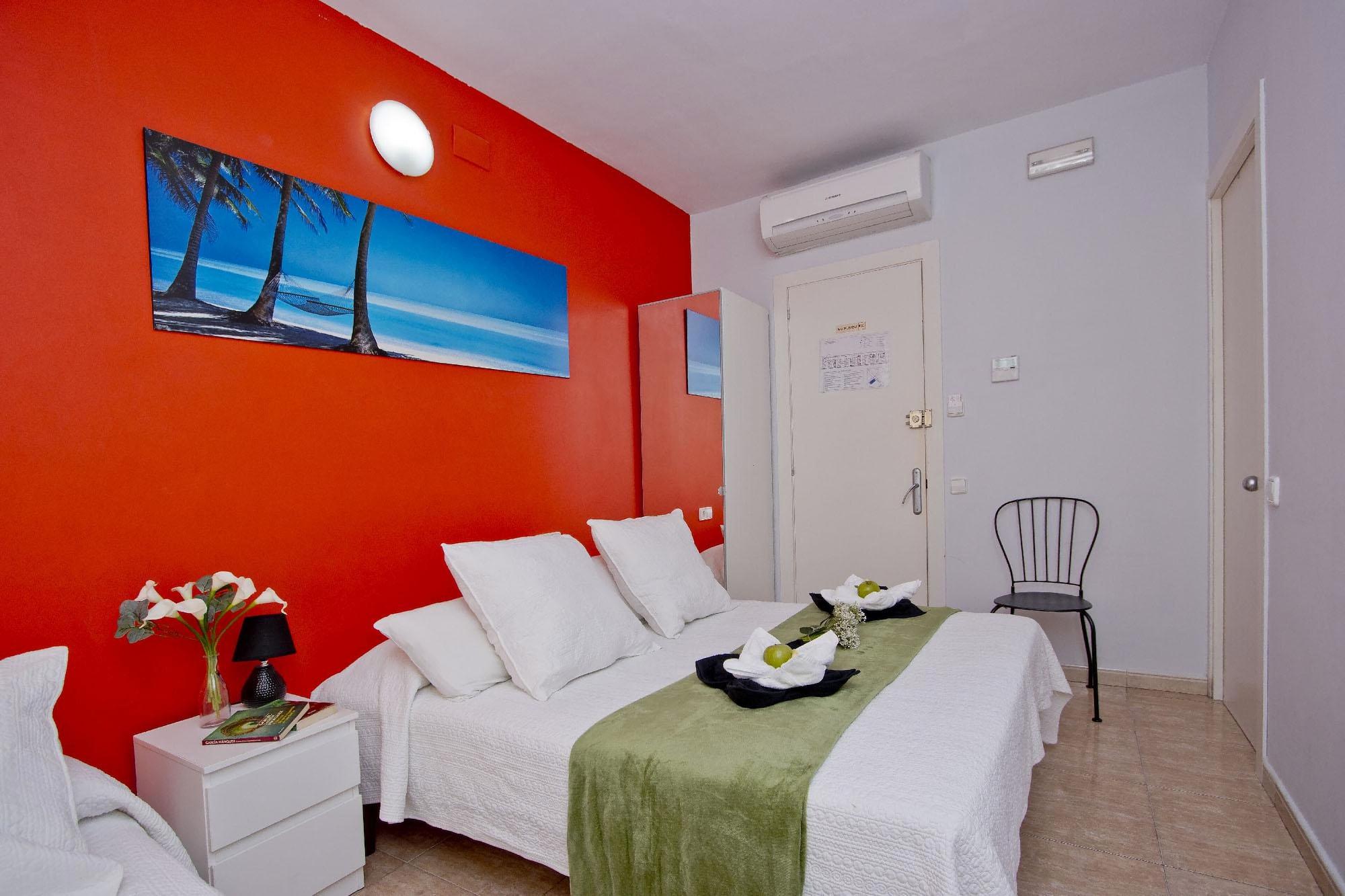 Barcelona City North Hostal Εξωτερικό φωτογραφία