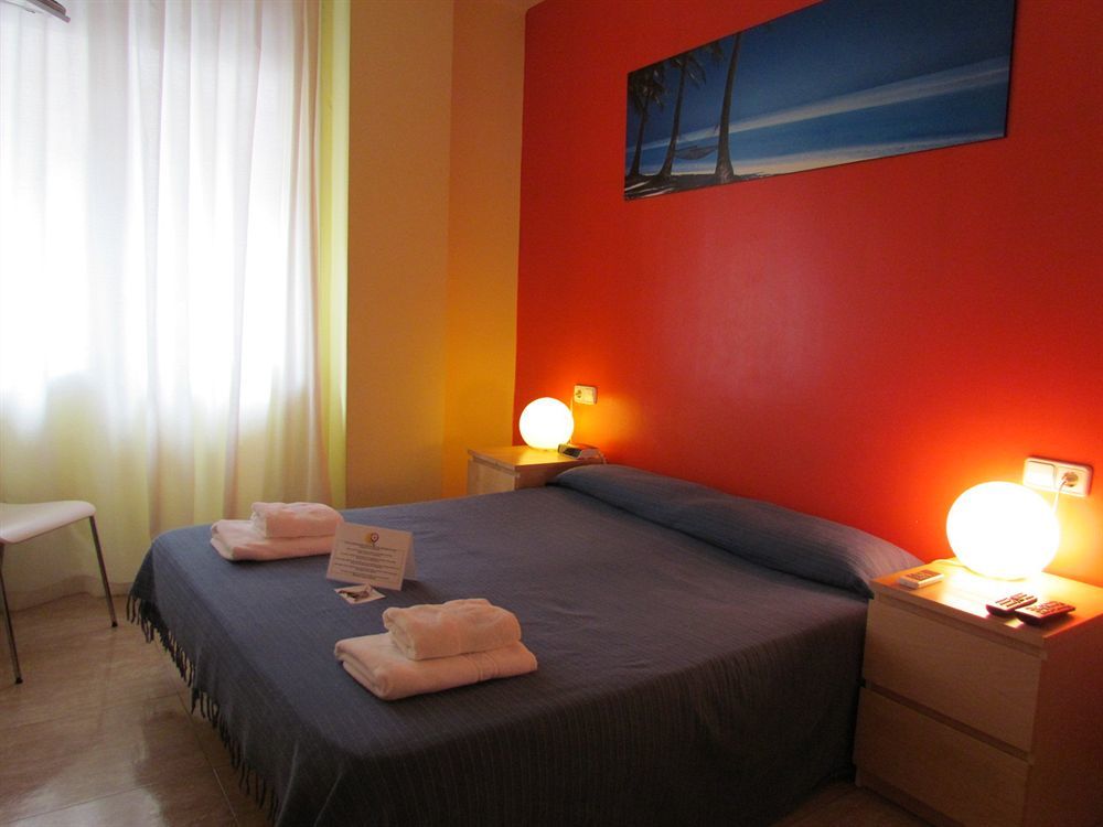 Barcelona City North Hostal Εξωτερικό φωτογραφία